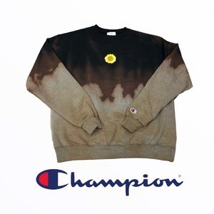 Custom Champion Crewneck 🌻